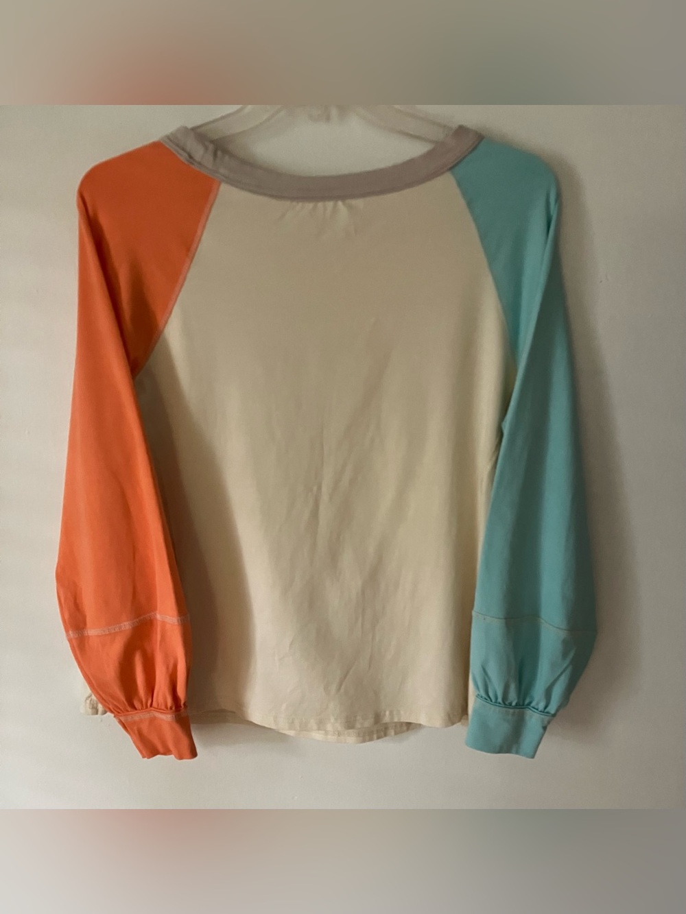 Color Me Confused Colorblock Raglan Long-Sleeve Top with Orange and Aqua Sleev